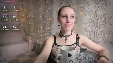 Snapshot of marylou_ chatting on 05.06.26 Mary Lou online show from 05.06.26