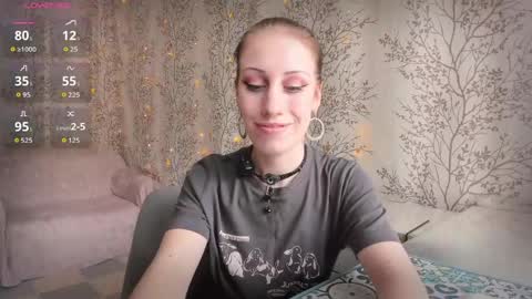 Snapshot of marylou_ chatting on 05.09.26 Mary Lou online show from 05.09.26