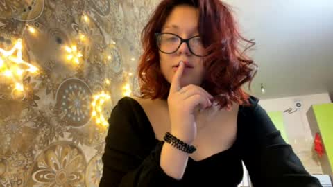 Snapshot of maryloumcglohon chatting on 05.17.26 Liza online show from 05.17.26
