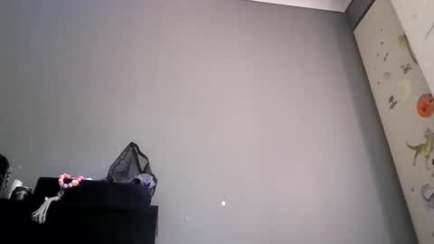 Snapshot of marym3 chatting on 12.01.25 tightTilly online show from 12.01.25