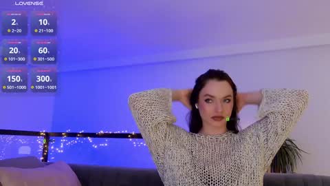 Snapshot of marypsiss chatting on 01.11.25 Marina online show from 01.11.25