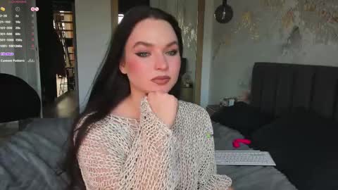 Snapshot of marypsiss chatting on 02.27.25 Marina online show from 02.27.25