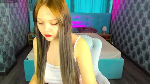 Snapshot of maryshiotta chatting on 01.27.25 Mary online show from 01.27.25