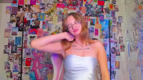 Snapshot of maryyy_may chatting on 10.13.25 maryyy_may online show from 10.13.25
