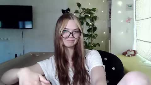 Nessa online show from 06.19.26