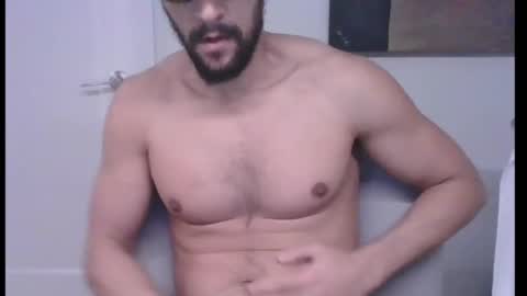Snapshot of mascuhunk chatting on 02.22.25 mascuhunk online show from 02.22.25