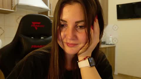 Snapshot of masha_queen chatting on 02.04.25 Masha online show from 02.04.25