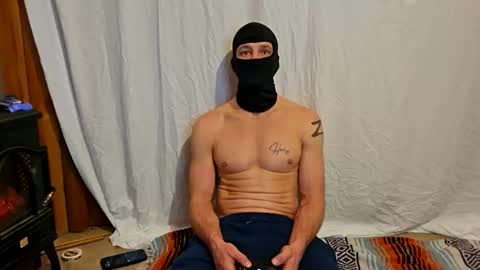 Snapshot of maskedyogaman chatting on 02.11.26 maskedyogaman online show from 02.11.26