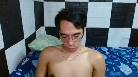 Snapshot of massive_boner02 chatting on 01.15.25 massive_boner02 online show from 01.15.25