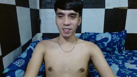 Snapshot of massive_boner02 chatting on 11.14.25 massive_boner02 online show from 11.14.25