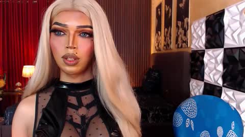 Snapshot of massivecocktrans chatting on 03.13.26 massivecocktrans online show from 03.13.26