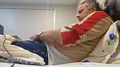 Snapshot of master398 chatting on 10.28.25 Erix online show from 10.28.25