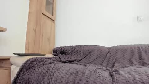 Domi online show from 04.18.26