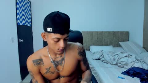 Snapshot of master_boy28 chatting on 10.22.25 master_boy28 online show from 10.22.25