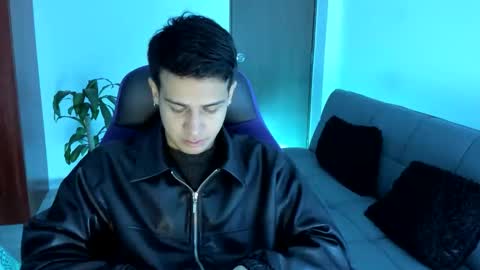 Snapshot of master_boy_1 chatting on 11.19.25 master_boy_1 online show from 11.19.25