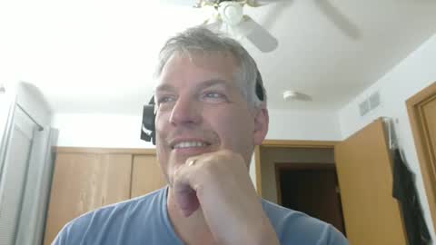 Snapshot of master_thorn chatting on 09.18.25 Master Thorn online show from 09.18.25