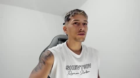 Snapshot of masteralda09 chatting on 11.08.25 Alpha junior online show from 11.08.25