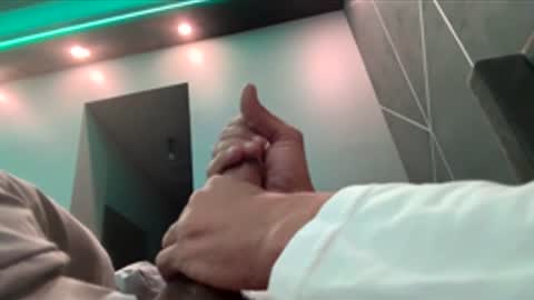 Snapshot of masterbaiter80 chatting on 12.21.25 masterbaiter80 online show from 12.21.25