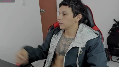 Snapshot of masterdave7 chatting on 10.04.25 Dave online show from 10.04.25