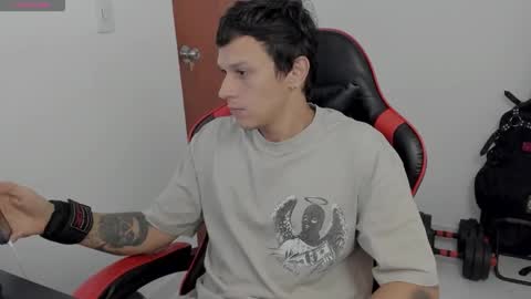 Snapshot of masterdave7 chatting on 10.05.25 Dave online show from 10.05.25