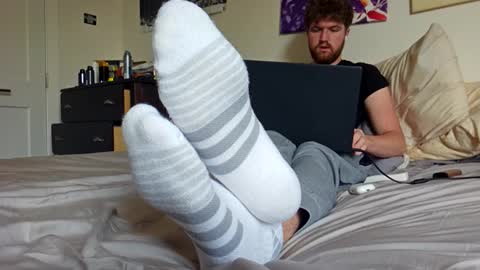 Snapshot of masterevan15 chatting on 09.11.25 CanuckSoles online show from 09.11.25