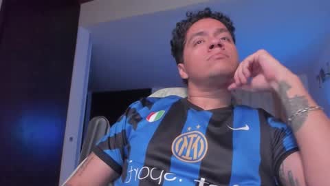 Juan Independent Model online show from 10.22.25