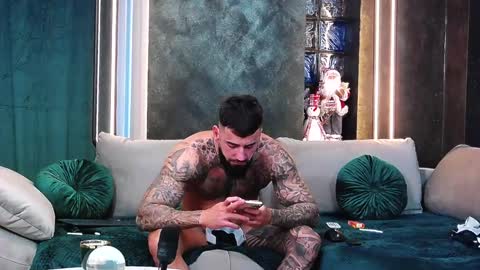 Snapshot of masterkingofmuscle chatting on 12.02.24 masterkingofmuscle online show from 12.02.24