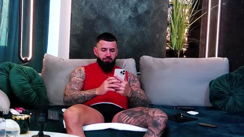 Snapshot of masterkingofmuscle chatting on 01.30.25 masterkingofmuscle online show from 01.30.25