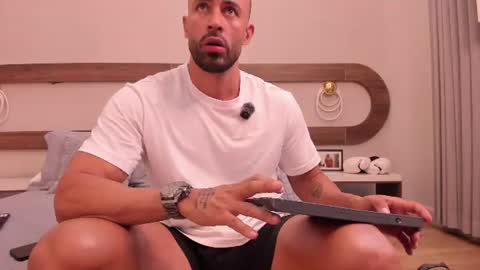 Mateo online show from 07.11.26