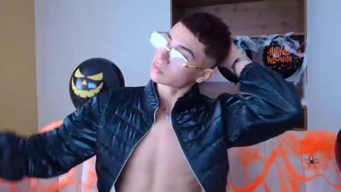 Matheo Montclair online show from 10.24.25