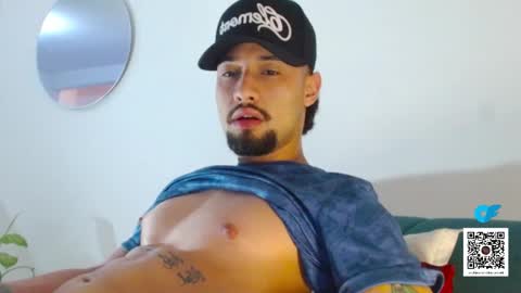 Snapshot of mathew444 chatting on 12.14.25 STRURIBE ON INSTAGRAM online show from 12.14.25