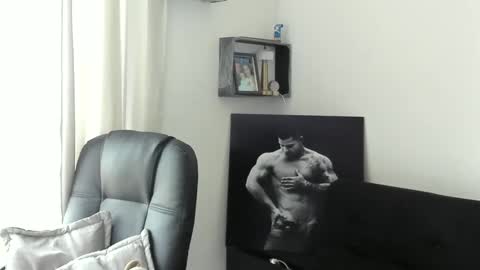 Snapshot of mathews_roses chatting on 09.30.25 Marck Mathews online show from 09.30.25