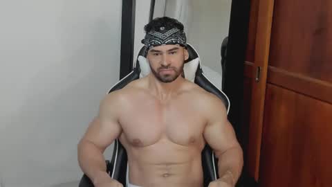 Snapshot of mathews_smith chatting on 05.31.26 mathews_smith online show from 05.31.26