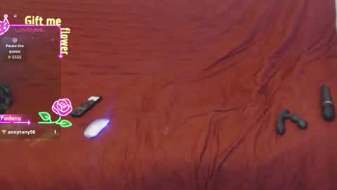 LooLa online show from 09.29.25