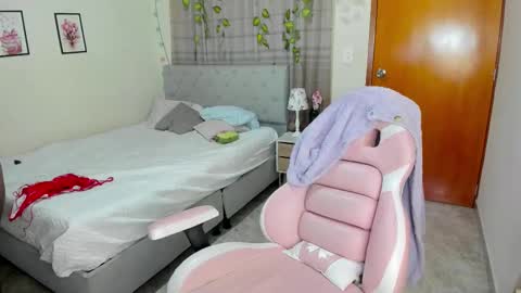 Daniela online show from 12.21.25