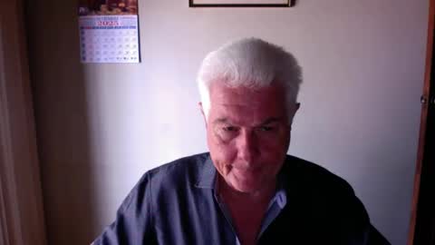 Snapshot of matlik chatting on 09.22.25 matlik online show from 09.22.25