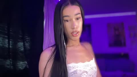 MOLLY MILLS online show from 07.13.26