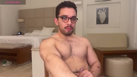 Snapshot of matt_artim chatting on 11.14.25 The Matt Leon online show from 11.14.25