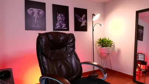 Snapshot of matteo_simpson chatting on 02.27.25 Matteo simpson online show from 02.27.25