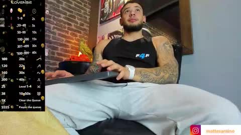 Snapshot of matteosantino chatting on 10.28.25 matteosantino online show from 10.28.25