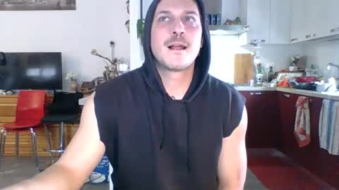 Snapshot of matteushh87 chatting on 02.27.25 matteushh87 online show from 02.27.25