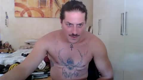 Snapshot of matteushh87 chatting on 09.16.25 matteushh87 online show from 09.16.25