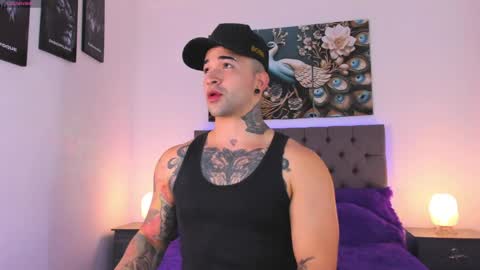 Matthew INDEPENDENT MODEL online show from 04.05.26