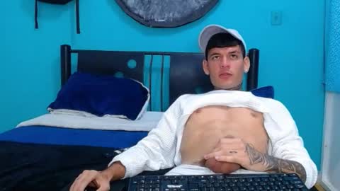 matthew_hawk19 online show from 03.08.25