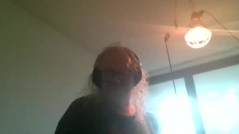 Snapshot of matthy60 chatting on 10.11.25 Matthias online show from 10.11.25