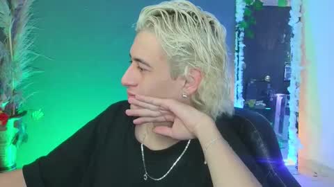 mattias     online show from 10.05.25