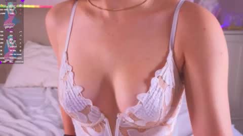 Snapshot of mattieandrews chatting on 10.07.25 Hello im Marifirst day here dont be a rude with me.. please online show from 10.07.25