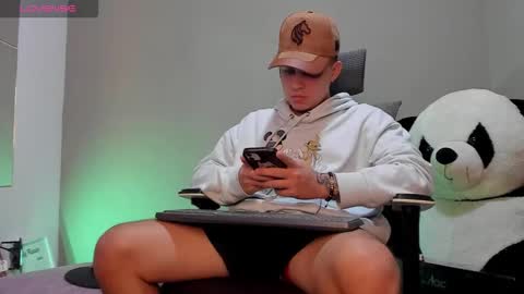 mattiwsmorris_ online show from 10.23.25