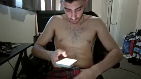 Snapshot of mattsroom123 chatting on 02.25.25 mattsroom123 online show from 02.25.25