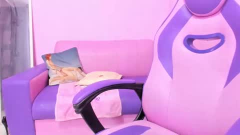 Snapshot of mature_bitch_monster_ass chatting on 09.13.25 call me mommy online show from 09.13.25